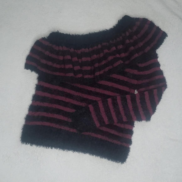 WAYF Ruffle Shadow Stripe One Shoulder - Picture 3 of 4